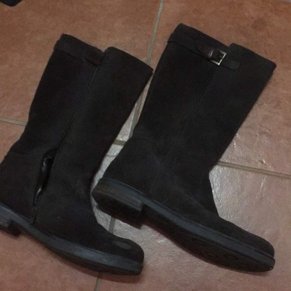 brown suede boots